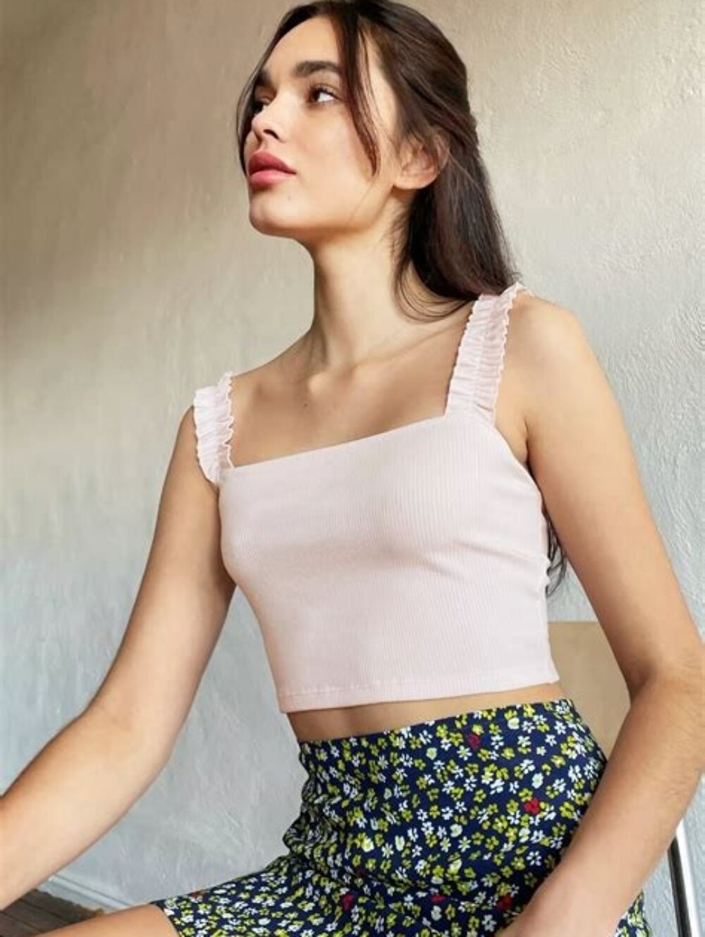 Aritzia Tank Top Cropped Ruffled Strap Ribbed True Red - Picture 5 of 5